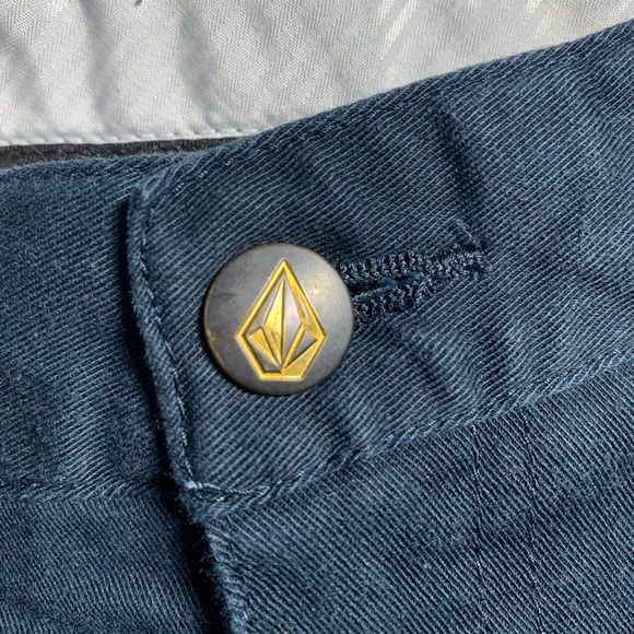 Volcom Shorts - Picture 3 of 6